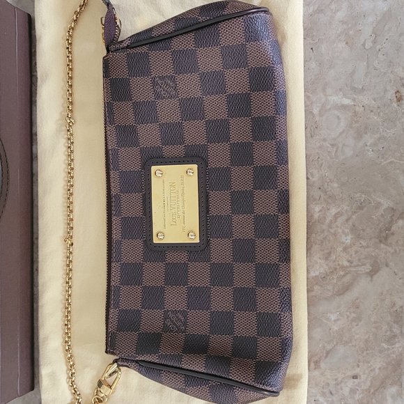 SOLD Louis Vuitton Eva Clutch with chain shoulder strap and crossbody strap - Picture 1 of 9